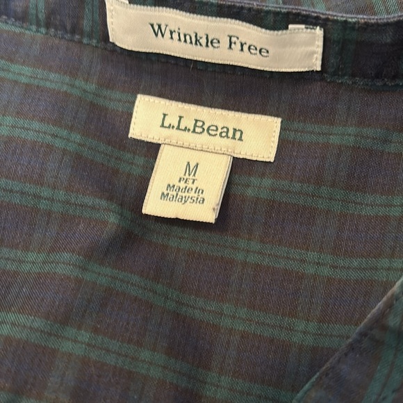 L.L. Bean women’s blue plaid long sleeve button down shirt size medium petite - Picture 7 of 8